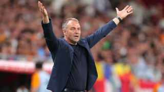 Старши треньорът на Барселона Ханзи Флик говори след победата с