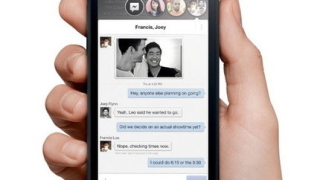 Facebook представи смартфонa HTC First