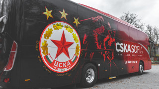 Новият автобус на ЦСКА се запали