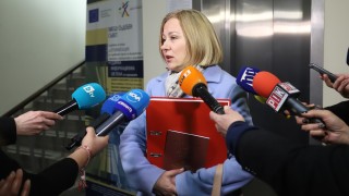 Йорданова с уважение ще чете процедурните правила на ВСС за Гешев