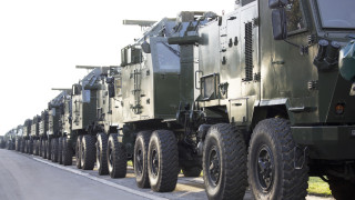 Колони от военна техника и военнослужещи ще преминат през републиканската