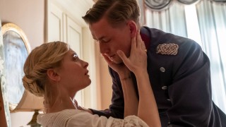 Носителят на Оскар Биле Аугуст пристига в България