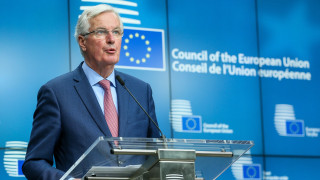 Великобритания трябва да изпълнява всички закони на ЕС до 2020 г., отсече Брюксел