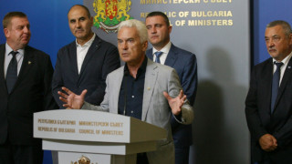 Нямаме единна позиция по отношение на оставките на тримата министри
