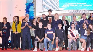 Заместник министърът на младежта и спорта Стоян Андонов присъства на тържествения