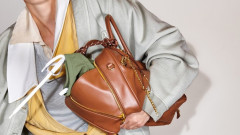 Обемиста и препълнена - и висшата мода открива красотата на ежедневна чанта