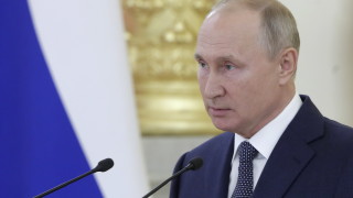 Путин внесе поправки, с които става сенатор до живот