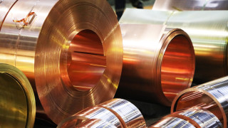 Цената на медта днес скочи с около 2 обръщайки рязкото