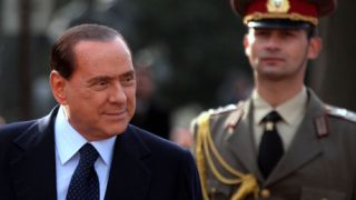 Берлускони на съд заради проститутка 