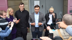 Съд в Русия осъди бащата на сподвижник на Навални на три години условно 