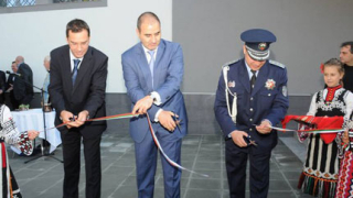 Цветанов откри реновирано РУП в Бургас