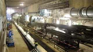 От пространството между OMV и Макдоналдс на Цариградско шосе тази