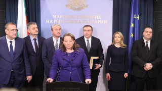 След решението на ДПС ДПС да напусне управляващото мнозинство останалите три