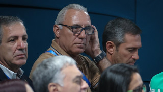 Христо Стоичков се прибира в България за да подкрепи приятеля