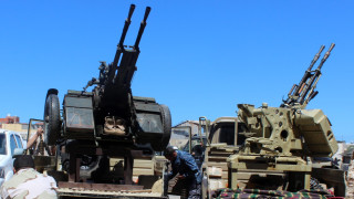 ВВС на Хафтар атакуваха турските системи за противовъздушна отбрана в базата Ел-Ватия до Триполи