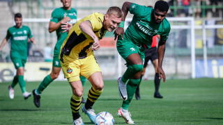 Футболистът на Ботев Пловдив Йонас Там зае престижното