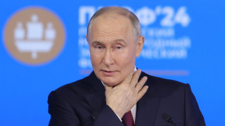 Руският президент Владимир Путин отговаряйки на въпроси на пленарната сесия
