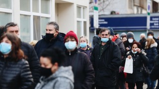 Какво е отношението към добавката от 75 лева за пенсионерите преминали