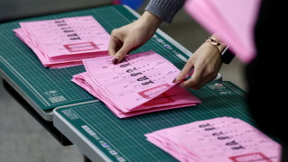 Тайванците гласуваха на президентските избори в събота като по предварителни