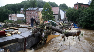 Над 100 загинали и над 1000 изчезнали от наводненията в Германия и Белгия