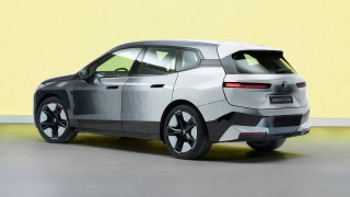 BMW представи автомобил, който сменя цвета с едно натискане на бутон