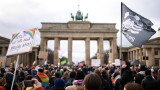  Хиляди стачкуваха в Германия против крайната десница 