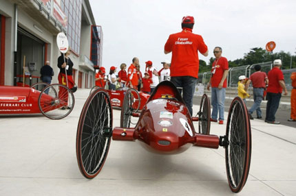 Scuderia Ferrari Soap Box започна на Имола