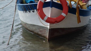Четири ветроходни лодки изгоряха в района на пристанището в Приморско
