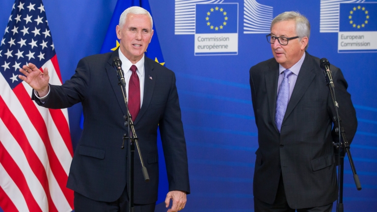 Юнкер предупреди Тръмп, че тласка Балканите към война с позицията си срещу ЕС