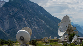 Мъск: Решенията за Starshield на Starlink се вземат от американските военни и президента