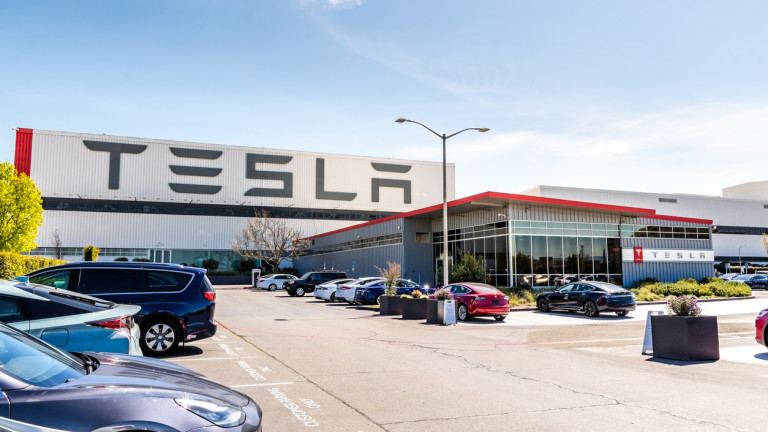 Експерт: Tesla може да загуби 80% от стойността си