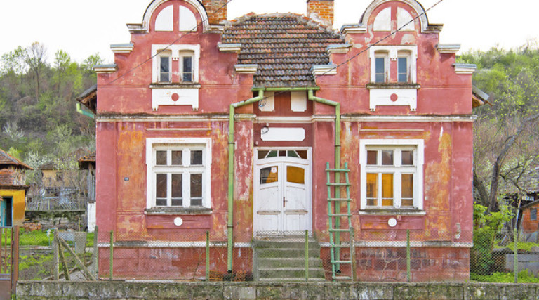 Кадър от "Къщите и хората"