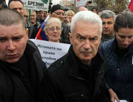 Тази нощ съдът гледа мярката на Сидеров