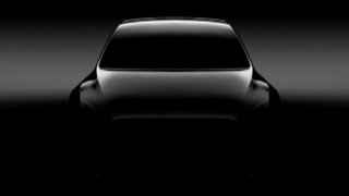 Главният изпълнителен директор на Tesla Илън Мъск съобщи че дългоочакваният