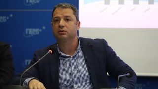 Депутатът от ГЕРБ СДС Делян Добрев който единствен гласува против ротационния