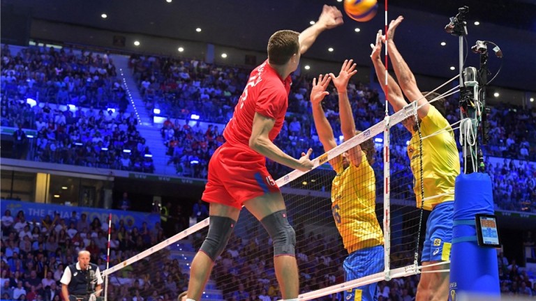 Бразилия обърна Русия в първия мач от финалната шестица на Световното по волейбол
