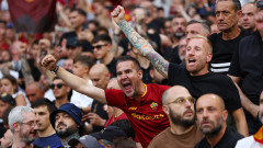 Да прецакаш системата: Фенове на Рома влизаха по двама с един билет на финала в Лига Европа (ВИДЕО)