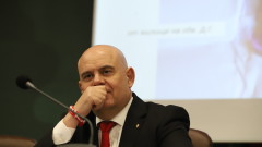 РЗИ проверява пушел ли е пура Иван Гешев на онлайн заседание на ВСС