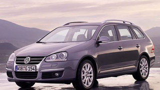 Volkswagen представя новия Golf Variant в Женева