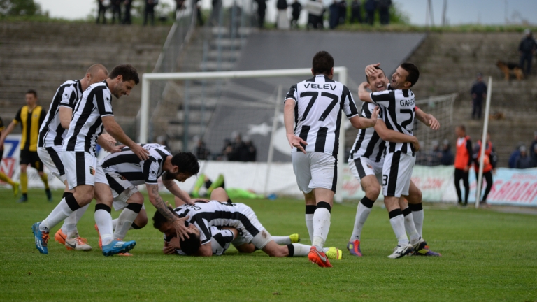 Бадема каза "чао" на Локо (Пд)