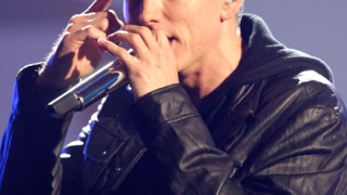 Фенове: Eminem пее на плейбек!