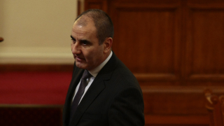 Заради интензивната законодателна дейност не се придвижвали измененията в правилника