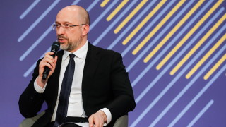 Украинският премиер Денис Шмигал планира да посети Канада за да