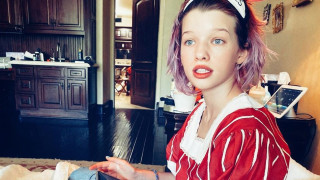 Дъщерята на Мила Йовович е не само визуално копие на