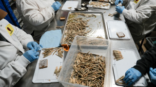 Мегафабрика за джойнт и "весели" кексчета очаква легализация на канабиса извън Калифорния