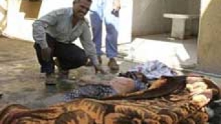 12 загинаха в две експлозии в Ирак 