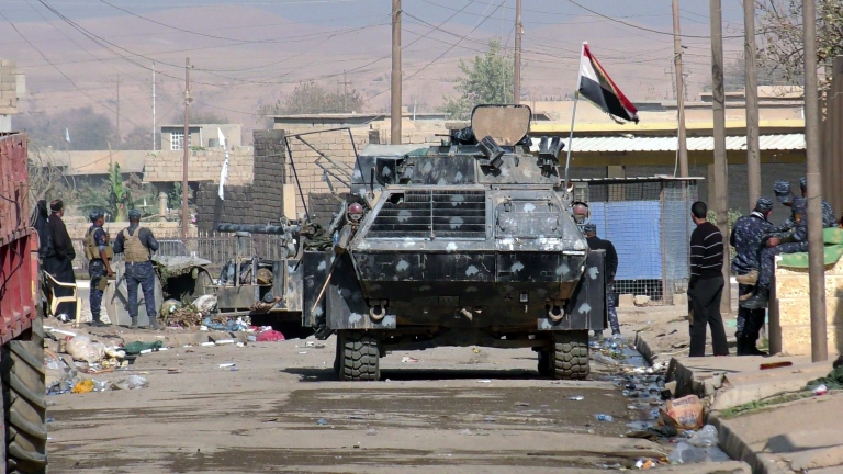 "Ислямска държава" уби двама висши иракски офицери край Мосул