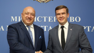 Министърът на младежта и спорта Красен Кралев проведе работна среща
