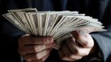 В света има 240 000 криптомилионери. Ето как харчат богатствата си