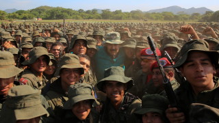 Президентът на Венецуела Николас Мадуро призова въоръжените сили да бъдат